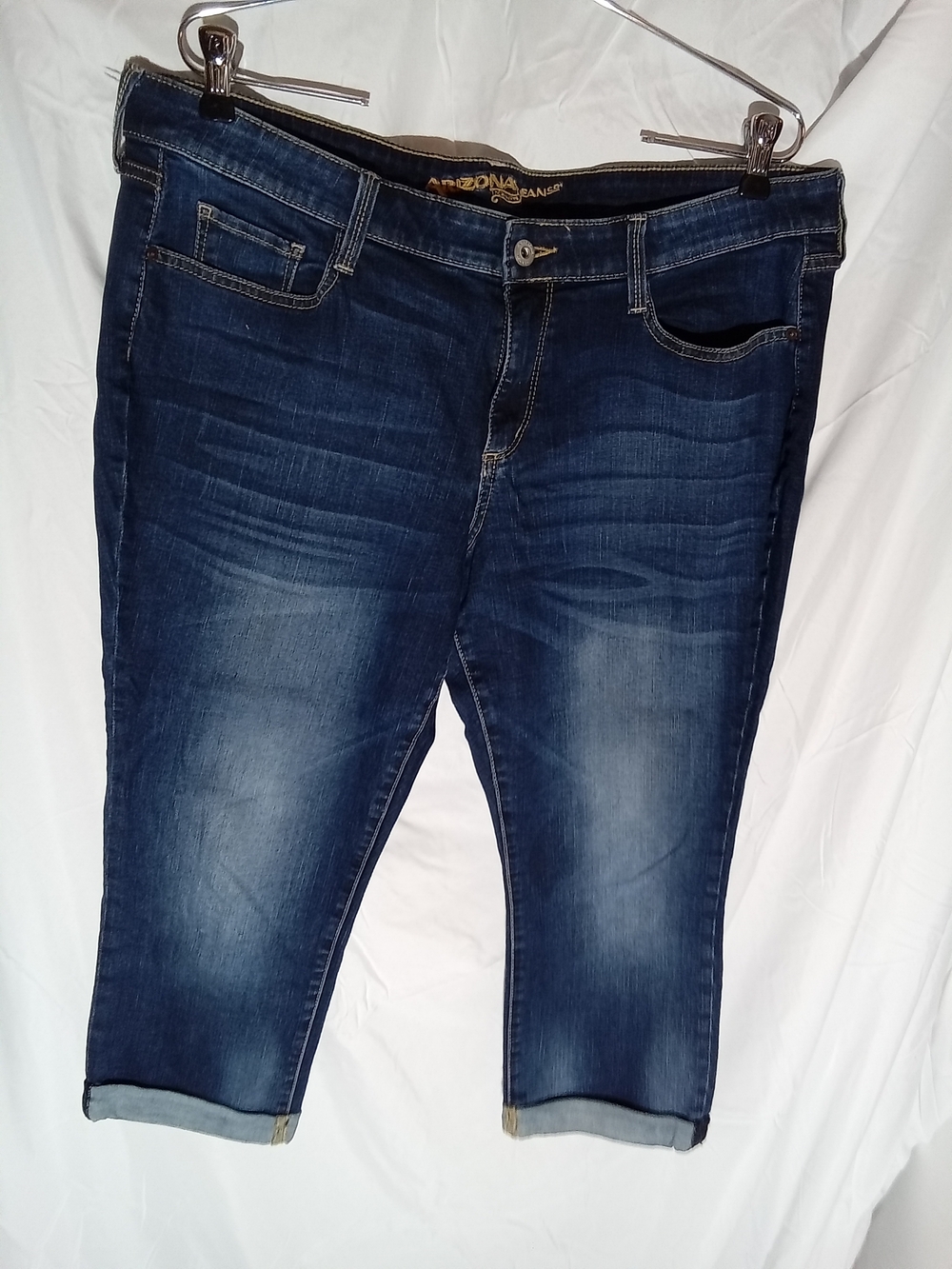 Arizona Jean Company Women’s Medium Dark Blue Cropped Jeans Size 17